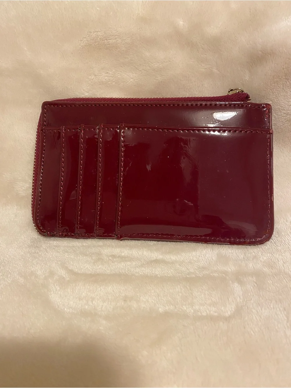 🌸 Adrienne Vittadini Glossy Burgundy Card Wallet with Zip